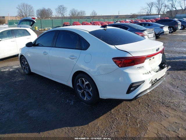3KPF24AD1LE174538 KIA Forte Lxs