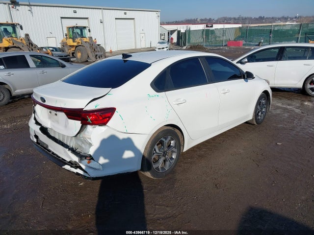 3KPF24AD1LE174538 KIA Forte Lxs