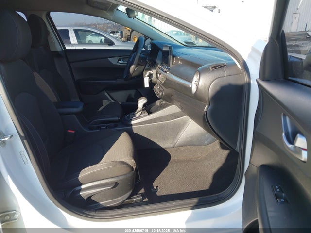 3KPF24AD1LE174538 KIA Forte Lxs