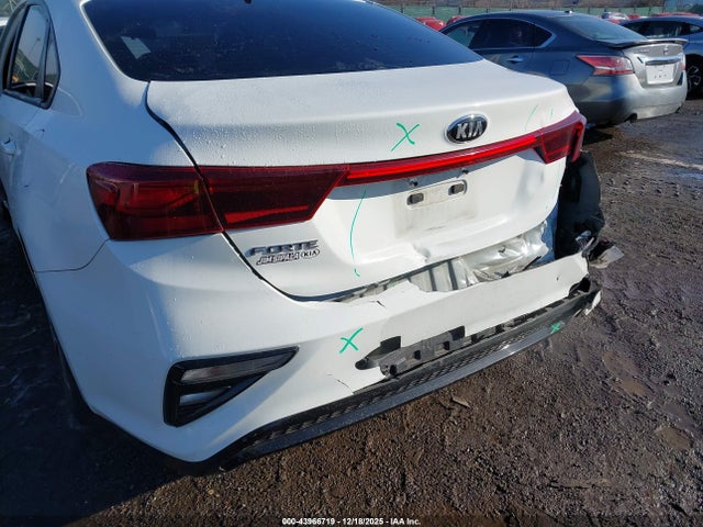 3KPF24AD1LE174538 KIA Forte Lxs