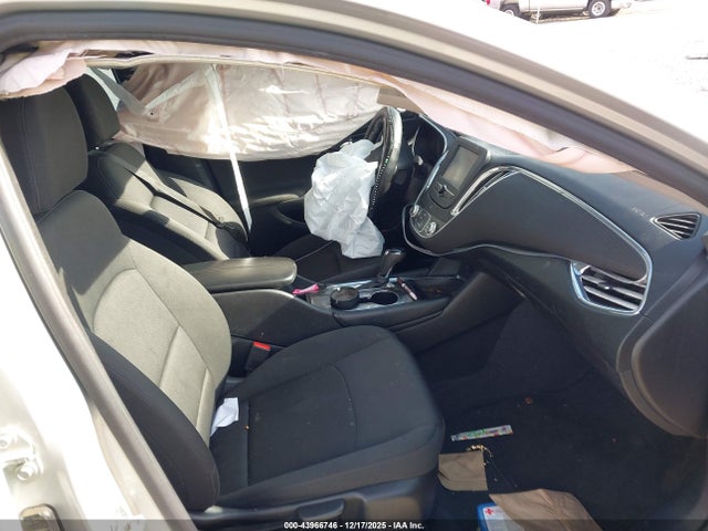 1G1ZD5STXJF265760 Chevrolet MALIBU LT