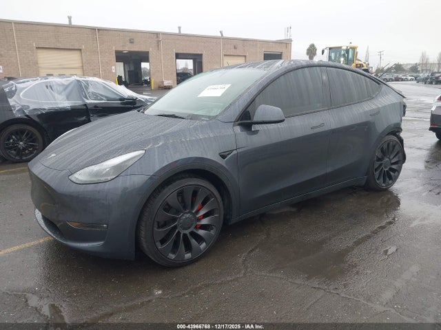 2023 TESLA MODEL Y 7SAYGDEF5PF947682 Photo 1