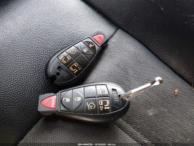 2014 CHRYSLER TOWN & COUNTRY 2C4RC1HG4ER364215 Photo 10