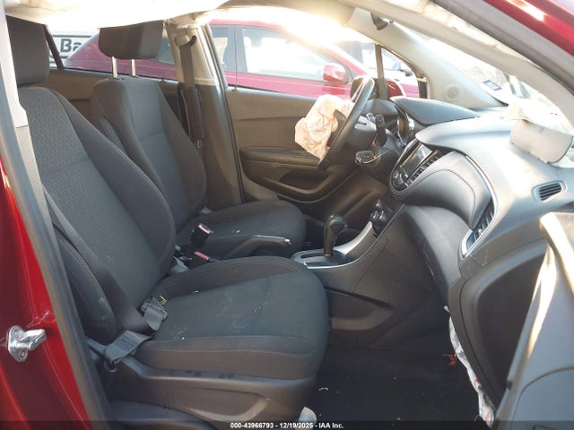 2022 CHEVROLET TRAX KL7CJNSM0NB503401 Photo 4