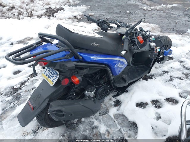 L5YTCLFE3R1114566 Znen Scooter