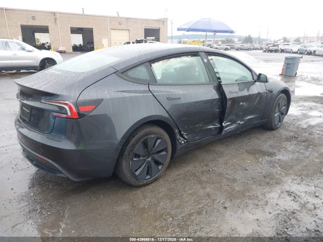 2025 TESLA MODEL 3 5YJ3E1EA1SF039495 Photo 3