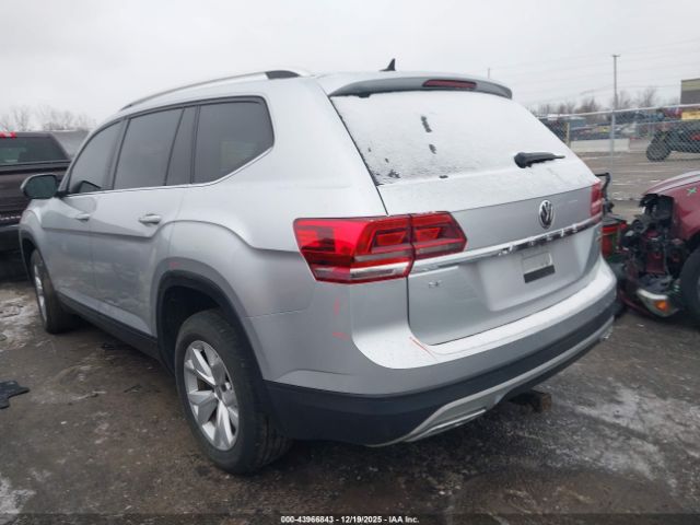 2018 VOLKSWAGEN ATLAS 1V2KR2CA6JC532270 Photo 2