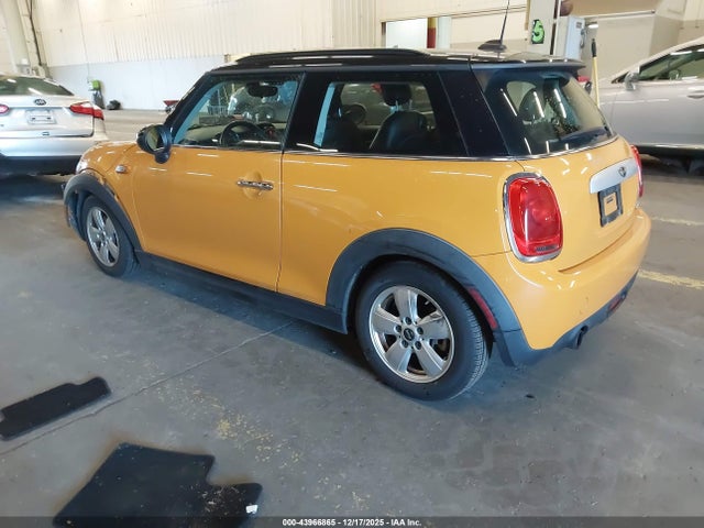 2015 MINI HARDTOP WMWXM5C54FT940331 Photo 2
