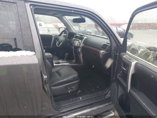 2018 TOYOTA 4RUNNER JTEBU5JR3J5499514 Photo 4