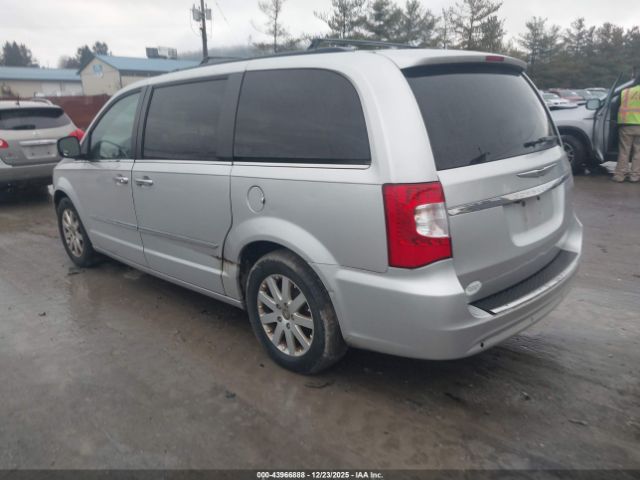 2011 CHRYSLER TOWN & COUNTRY 2A4RR8DG6BR802591 Photo 2