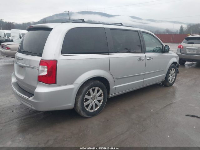 2011 CHRYSLER TOWN & COUNTRY 2A4RR8DG6BR802591 Photo 3