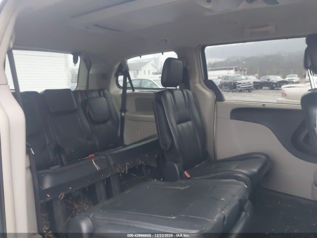 2011 CHRYSLER TOWN & COUNTRY 2A4RR8DG6BR802591 Photo 7