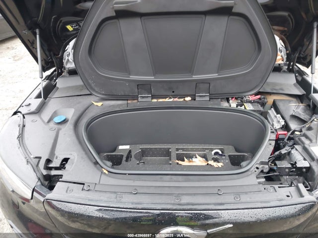 YV4ED3GB7N2009600 Volvo C40 Recharge Pure Electric P8 Ultimate