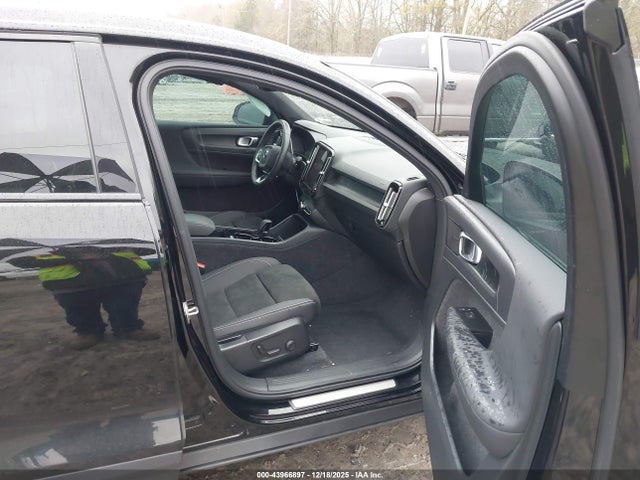 YV4ED3GB7N2009600 Volvo C40 Recharge Pure Electric P8 Ultimate