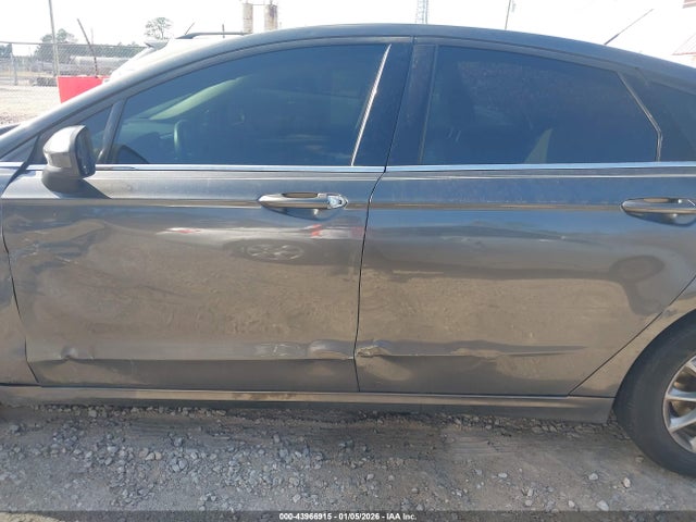 Ford FUSION S 2017 3FA6P0G70HR109682 Image 13