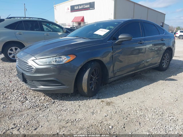 Ford FUSION S 2017 3FA6P0G70HR109682 Image 2