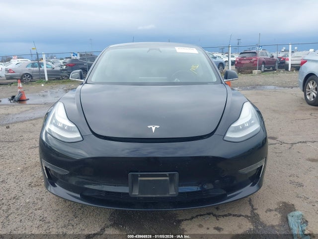 Tesla Model 3 Long Range/mid Range 2018 5YJ3E1EA2JF040847 Image 12