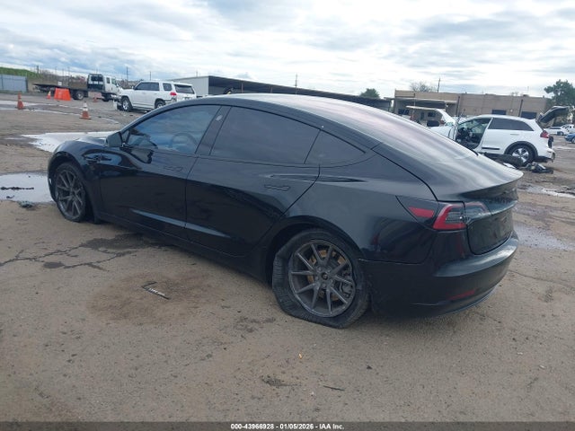 2018 TESLA MODEL 3 5YJ3E1EA2JF040847 Photo 2