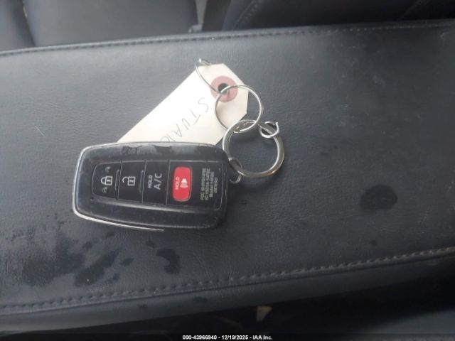 2017 TOYOTA PRIUS PRIME JTDKARFP9H3047567 Photo 10