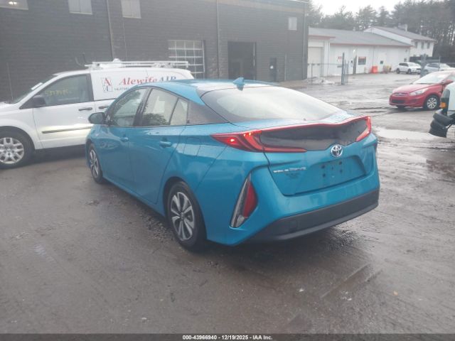 2017 TOYOTA PRIUS PRIME JTDKARFP9H3047567 Photo 2