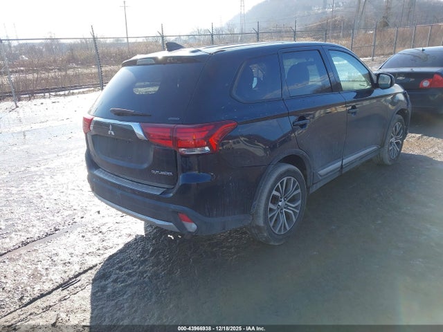 2018 MITSUBISHI OUTLANDER JA4AZ3A31JJ002737 Photo 3