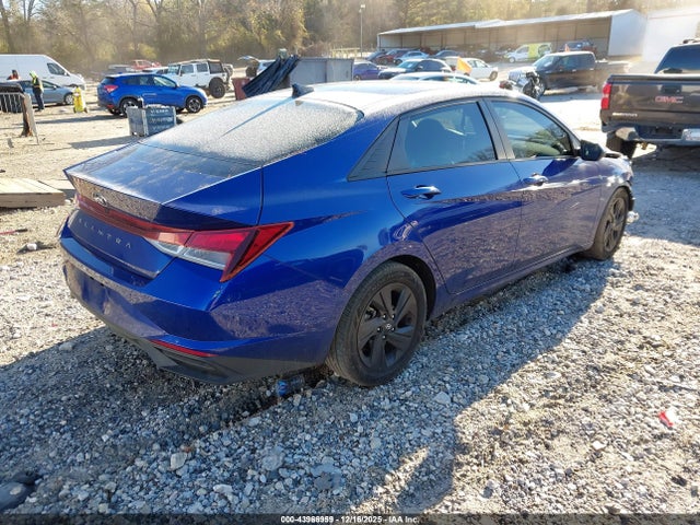 5NPLS4AG0MH033695 Hyundai ELANTRA SEL