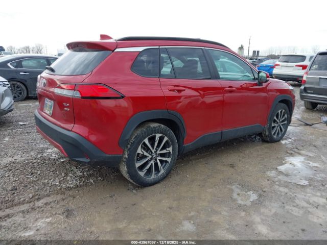 2022 TOYOTA COROLLA CROSS 7MUDAABG8NV006847 Photo 3