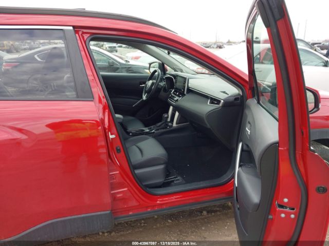 2022 TOYOTA COROLLA CROSS 7MUDAABG8NV006847 Photo 4