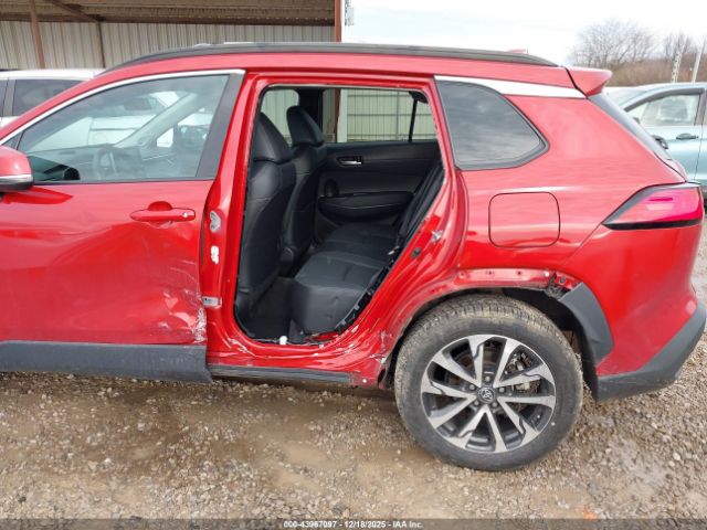 2022 TOYOTA COROLLA CROSS 7MUDAABG8NV006847 Photo 5