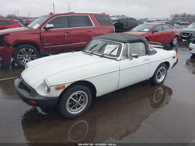 1974 MG MGB GHN5UE365431G Photo 1