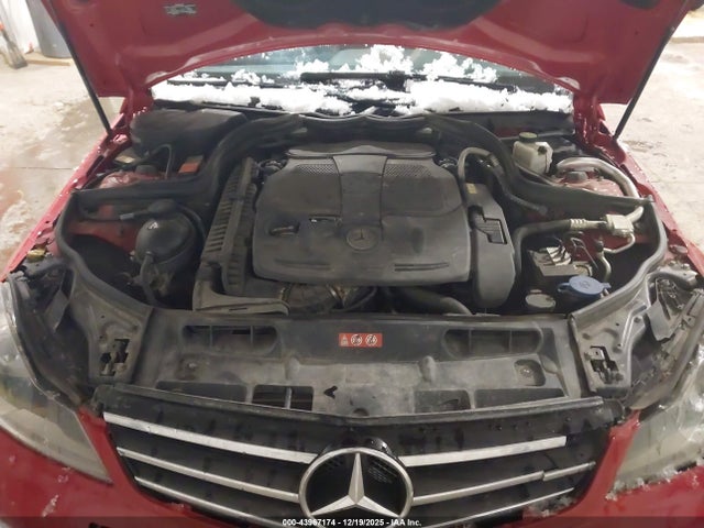 2014 Mercedes-benz C 300 Sport 4matic მანქანა იყიდება აუქციონზე, vin: WDDGF8ABXER314615, აუქციონის ნომერი: 43967174