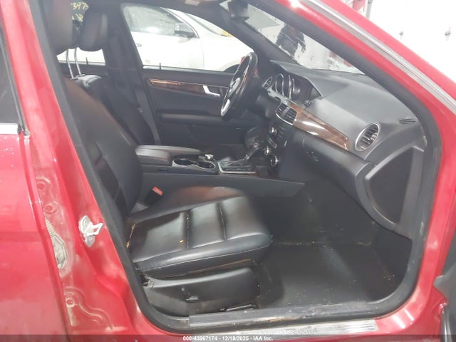 2014 Mercedes-benz C 300 Sport 4matic მანქანა იყიდება აუქციონზე, vin: WDDGF8ABXER314615, აუქციონის ნომერი: 43967174