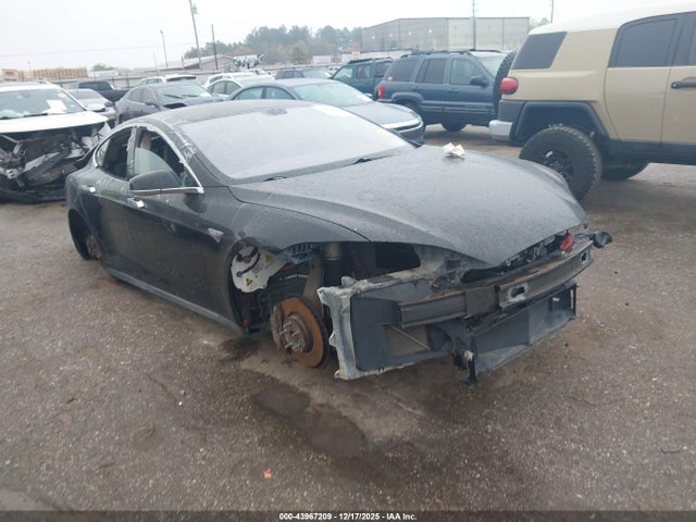 2013 TESLA MODEL S 5YJSA1CPXDFP06646 Photo 0