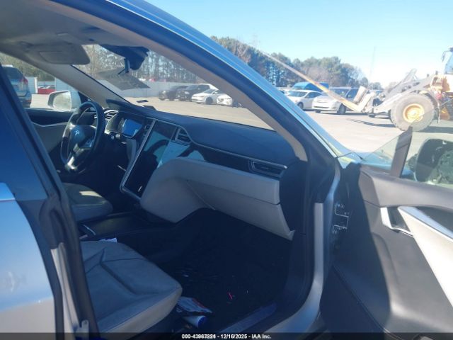 2016 TESLA MODEL S 5YJSA1E14GF133952 Photo 4