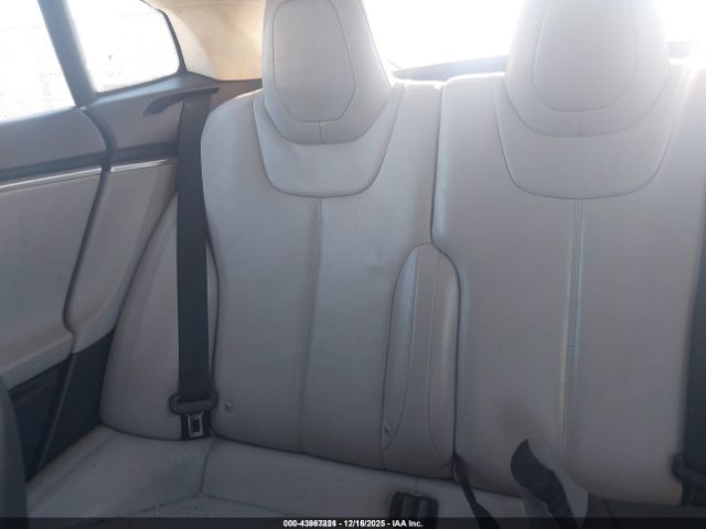 2016 TESLA MODEL S 5YJSA1E14GF133952 Photo 7