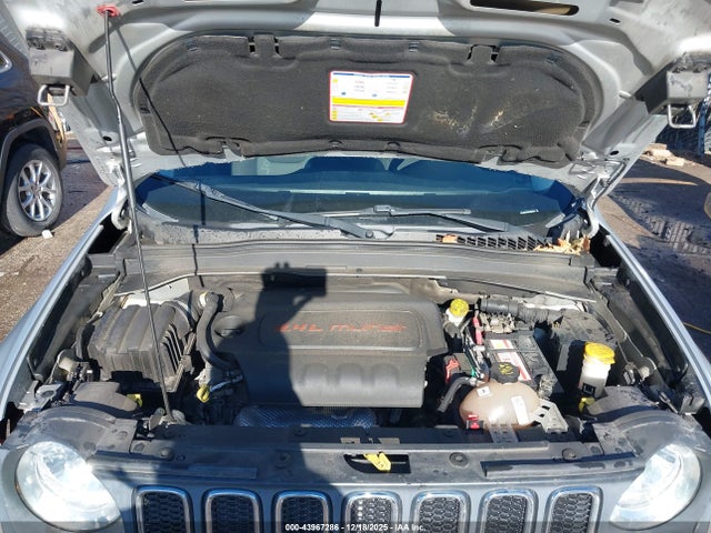 2015 Jeep Renegade Latitude მანქანა იყიდება აუქციონზე, vin: ZACCJBBT8FPB37011, აუქციონის ნომერი: 43967286