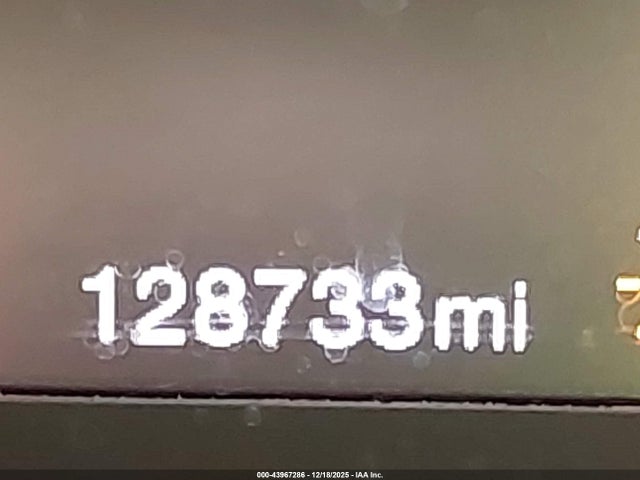 2015 Jeep Renegade Latitude მანქანა იყიდება აუქციონზე, vin: ZACCJBBT8FPB37011, აუქციონის ნომერი: 43967286