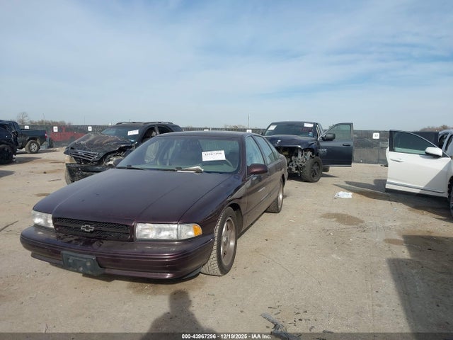 1996 CHEVROLET CAPRICE / IMPALA 1G1BL52P5TR171830 Photo 1