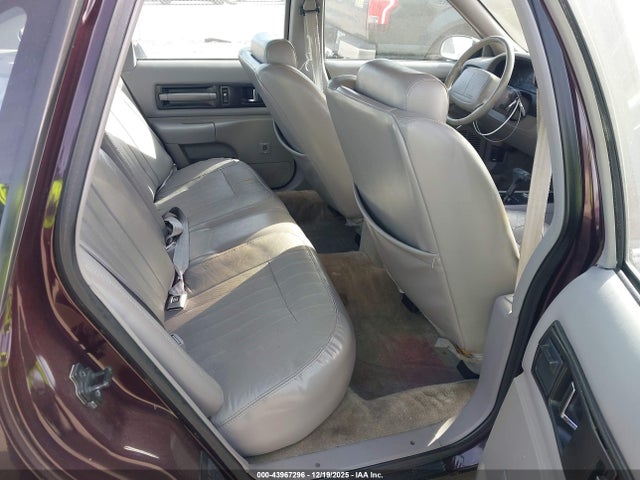 1996 CHEVROLET CAPRICE / IMPALA 1G1BL52P5TR171830 Photo 7