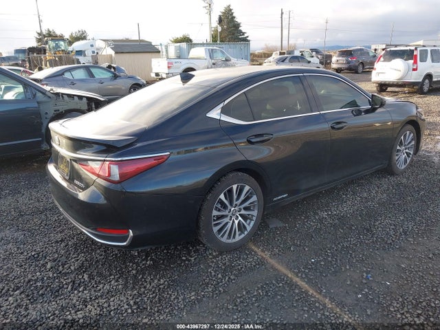 Lexus ES 300H 2019 JTHB21B11K2032637 Image 4