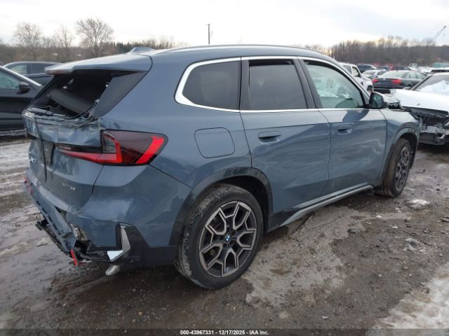2023 BMW X1 WBX73EF0XP5V77208 Photo 3