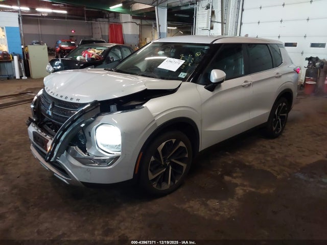 2023 MITSUBISHI OUTLANDER JA4J4UA83PZ053800 Photo 1
