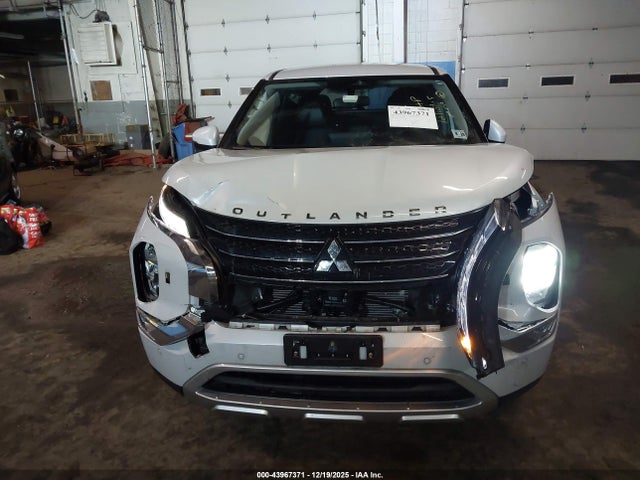 2023 MITSUBISHI OUTLANDER JA4J4UA83PZ053800 Photo 5