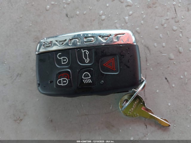 2018 JAGUAR F-PACE SADCL2EVXJA246610 Photo 10