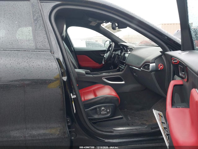 2018 JAGUAR F-PACE SADCL2EVXJA246610 Photo 4