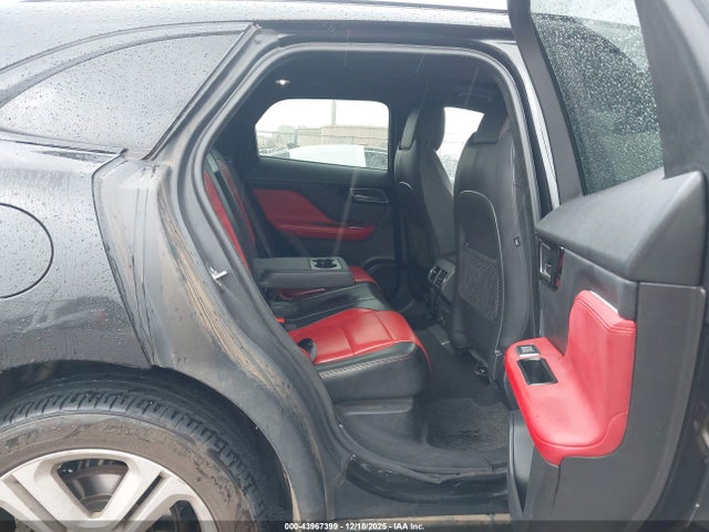 2018 JAGUAR F-PACE SADCL2EVXJA246610 Photo 7