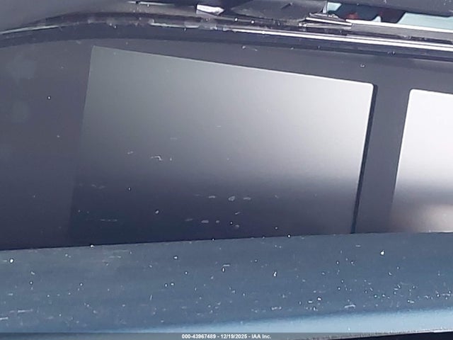 JTDKARFU7L3117548 Toyota Prius Le