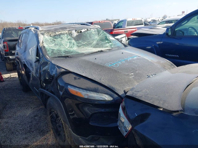Продаж на аукціоні авто 2015 Jeep Cherokee Latitude, vin: 1C4PJLCB4FW781525, номер лоту: 43967495