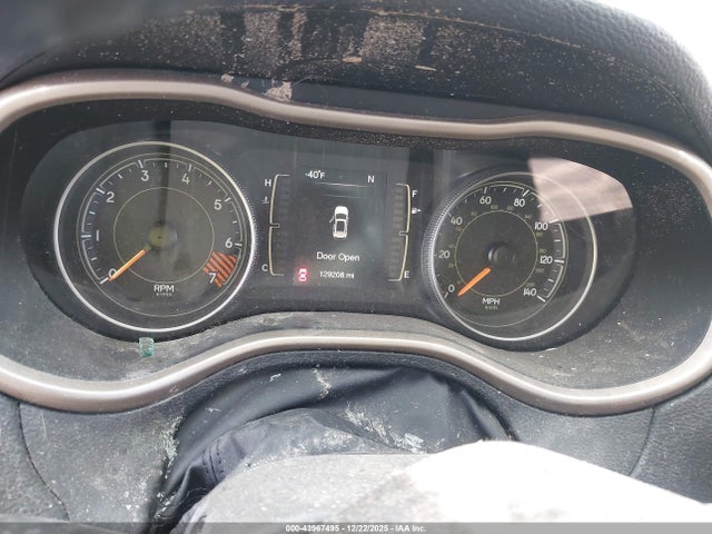 Продаж на аукціоні авто 2015 Jeep Cherokee Latitude, vin: 1C4PJLCB4FW781525, номер лоту: 43967495