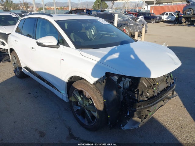 2024 AUDI Q4 E-TRON WA1LUBFZ4RP057285 Photo 0